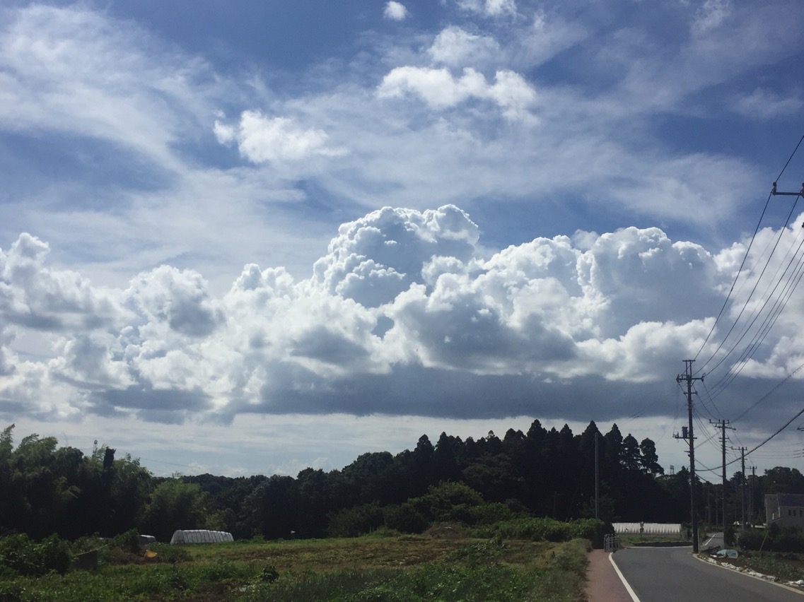 入道雲の描き方　夏空の背景イラスト